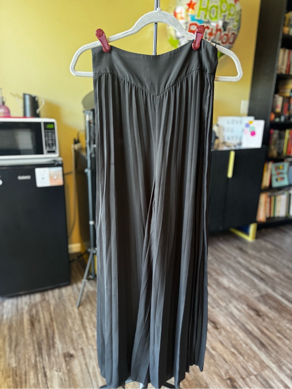 SHEIN Black Pleated Wide-Leg Plants